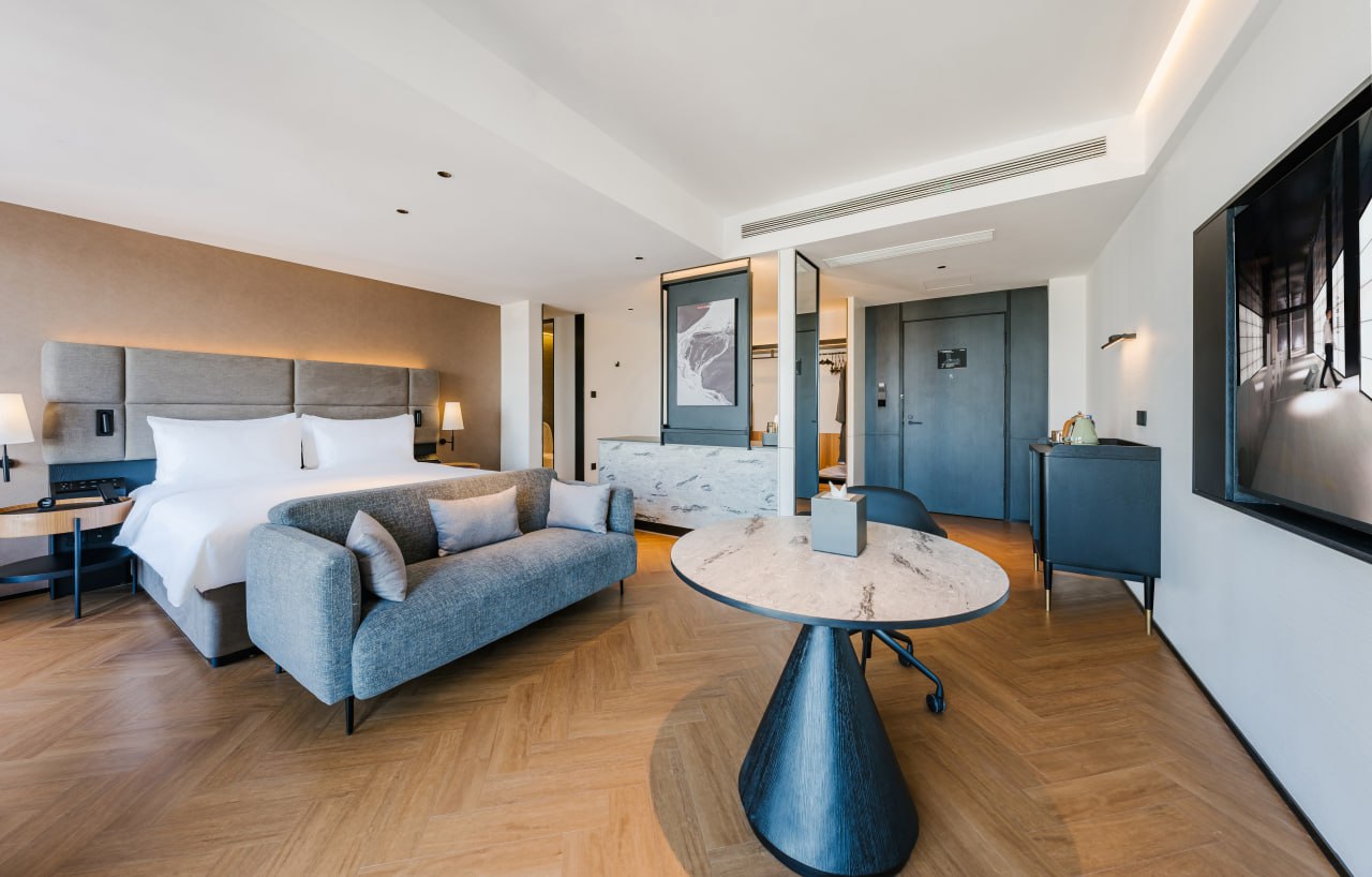 Deluxe Connecting Room
