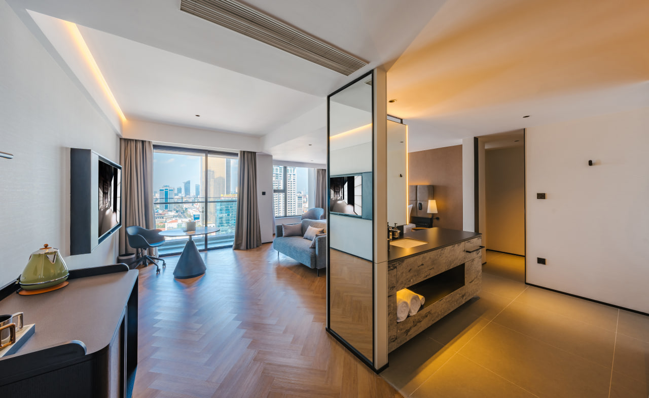 Deluxe Connecting Room